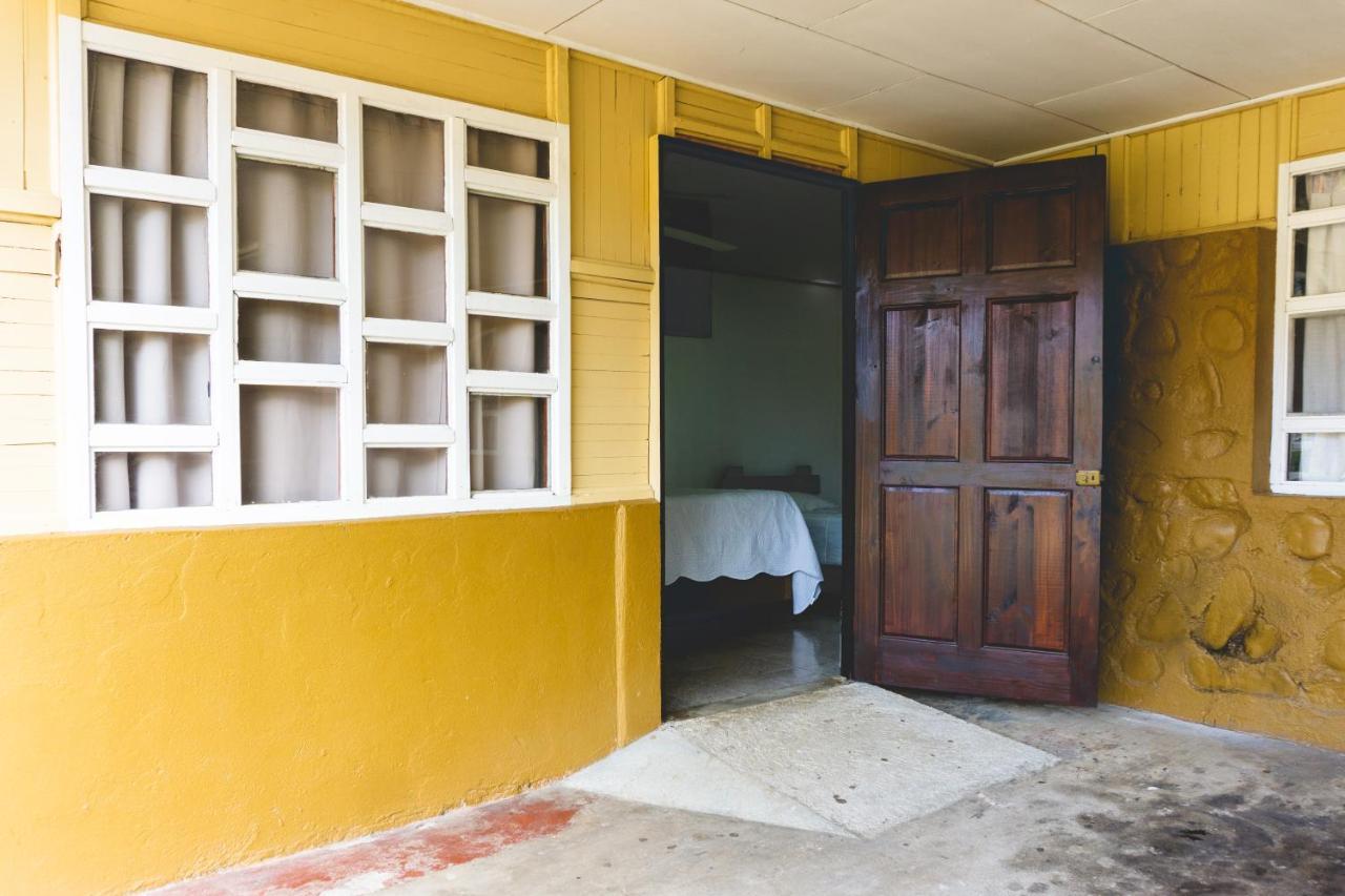 Cabinas El Prado San Isidro De El General Eksteriør billede